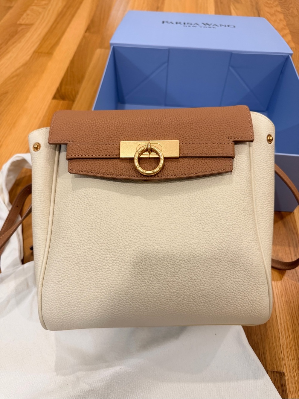 Parisa Wang Calf Leather Crossbody Bag/ Backpack - Picture 2 of 13